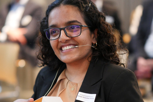 Die glückliche Siegerin des Hochschulpreises 2022, Ganga Surendran Sanila.