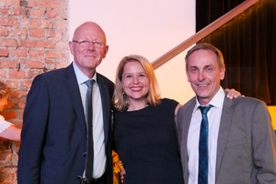 LBB-Präsident Wolfgang Schubert-Raab mit Veronika Sadek (LBB) und Andreas Büschler (LBB)