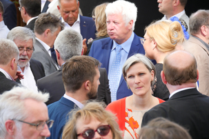Beim Empfang im Vorhof des Kolbermoorer Kesselhauses.
